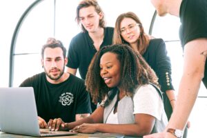 Leia mais sobre o artigo Como escolher uma agência de comunicação? 9 dicas!